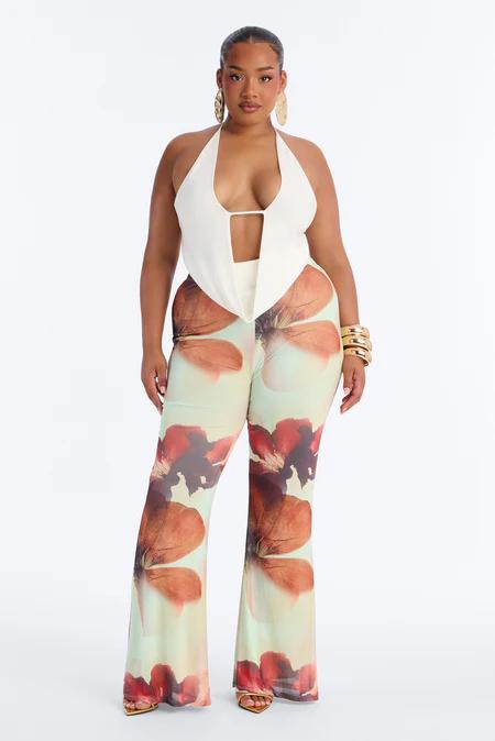 PANTALONES ACAMPANADOS collection