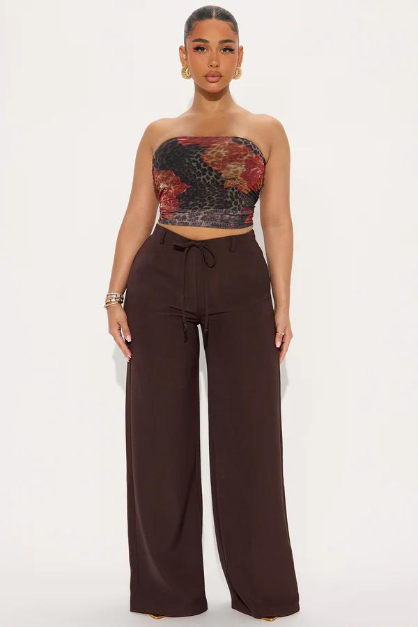 PANTALONES PIERNA AMPLIA collection