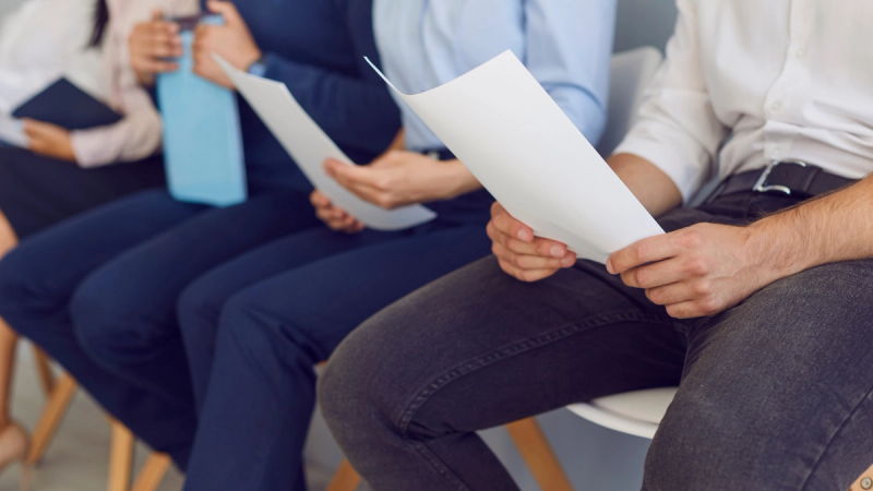 Direct Recruitment vs Referral Hiring: Which Delivers Better Hires for Small Businesses in Australia