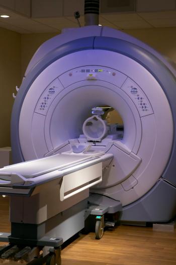 a picture of an MRI machine