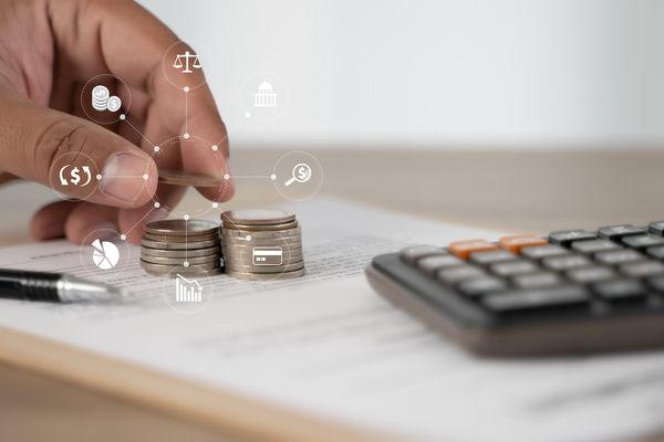 Insurance reimbursement financial money | Image Credit: © onephoto - stock.adobe.com