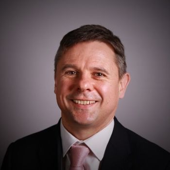 Iain MacPherson, MD, PhD, FRCP, professor of breast oncology at the University of Glasgow, discusses results from the OPTIMA trial. | Image: BreastCancer.org