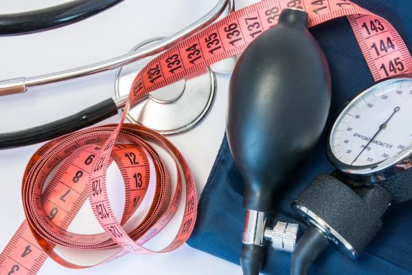 Weight gain or loss and high or low blood pressure concept Measuring tape stethoscope and sphygmomanometer-effect of obesity increased body weight or slimming on indicators of human blood pressure-shidlovski-stock.adobe.com.jpeg