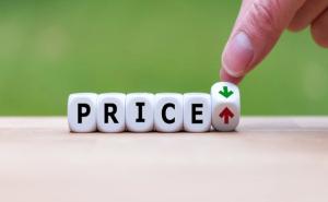 Price decreases | Image Credit: © Fokussiert - stock.adobe.com