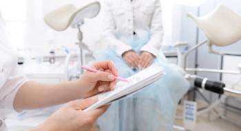 Gynecologist consulting with patient in clinic | Image credit: Parilov – stock.adobe.com