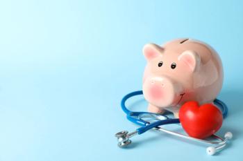 Stethoscope and piggy bank - Atlas - stock.adobe.com