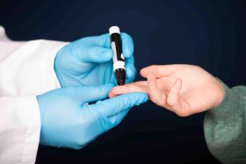 Testing blood sugar - erika8213 - stock.adobe.com