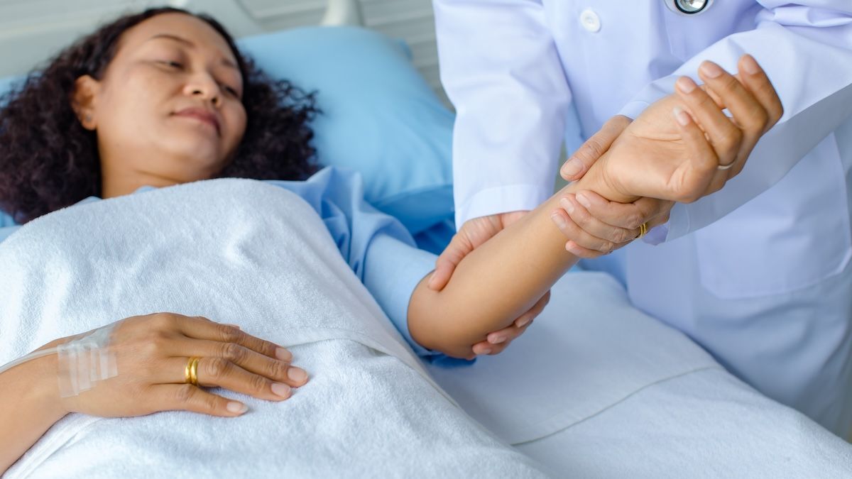 Asian woman with Guillain Barre syndrome | Image Credit: © Bangkok Click Studio - stock.adobe.com