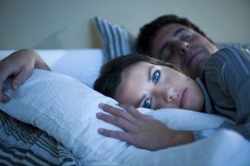 Woman who can't fall asleep