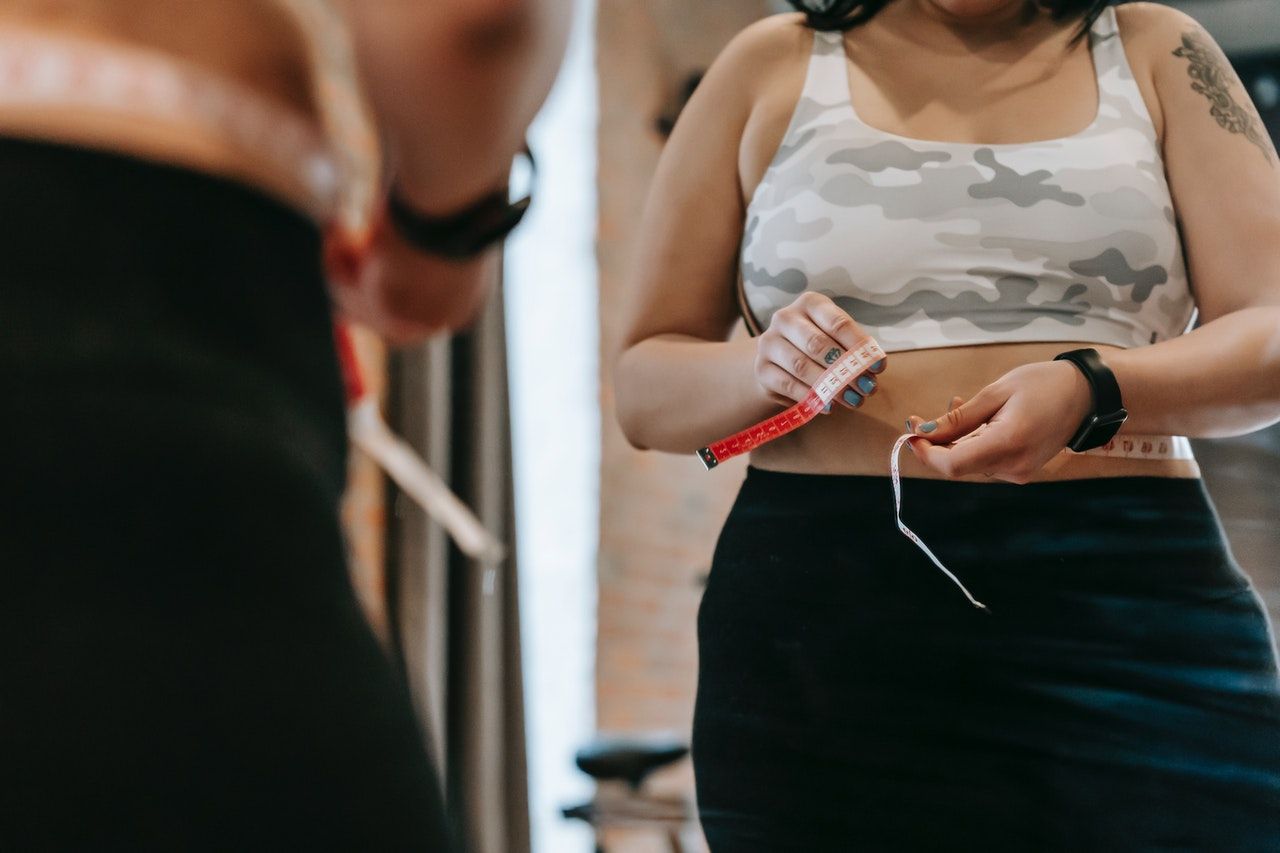 measuring waist circumference