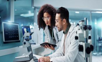 science and teamwork | Image Credit: Coetzee peopleimages-stock.adobe.com