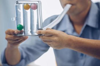 Triballs Incentive Spirometer Threeflow Respiratory Exerciser for help perform normal deep breathing exercises: © S@photo - stock.adobe.com