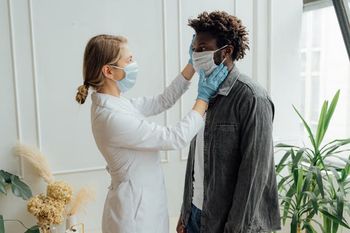 Nurse with patient | Antoni Shkraba for Pexels