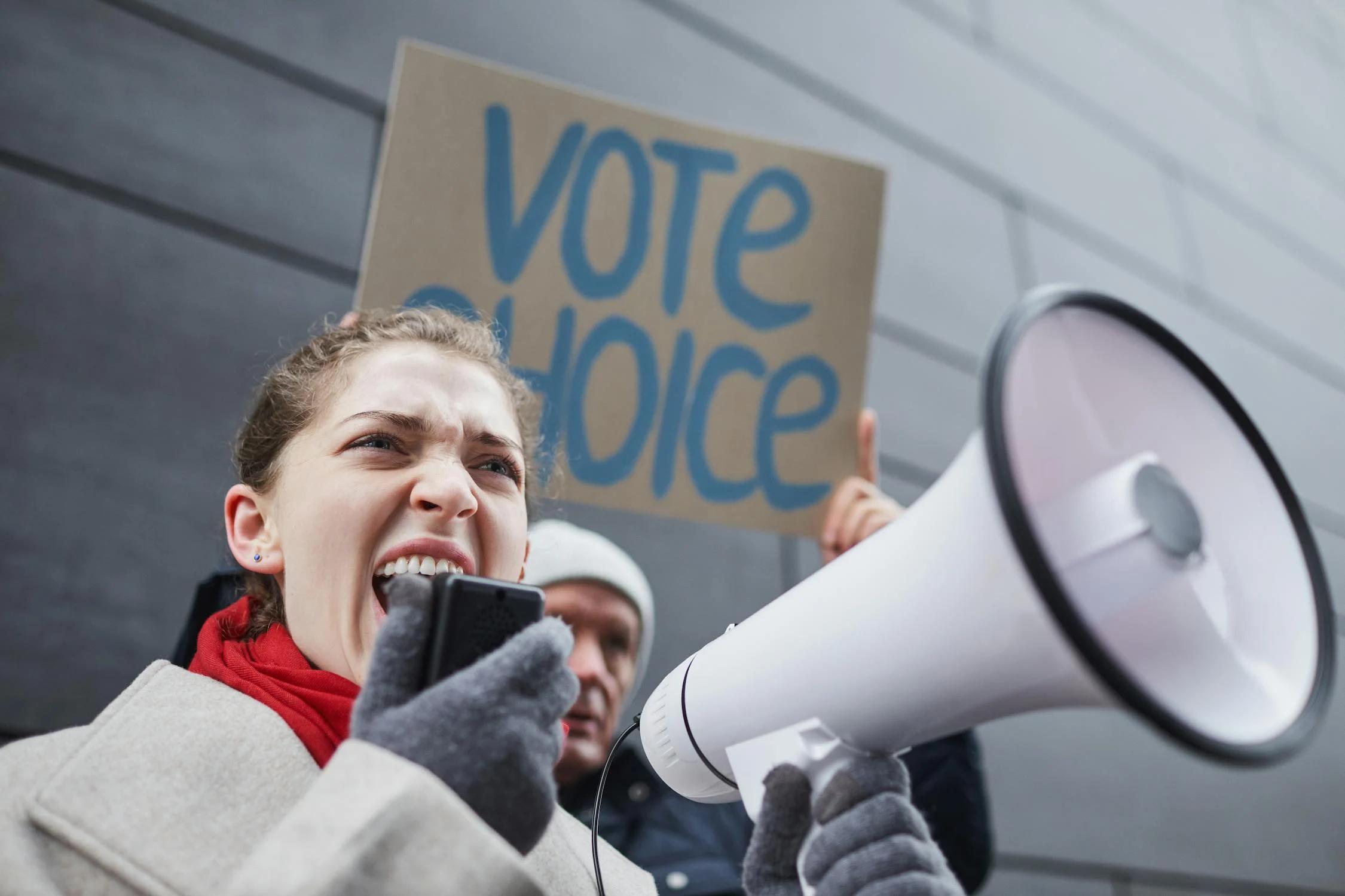 Young woman protester | Edmond Dantes for Pexels