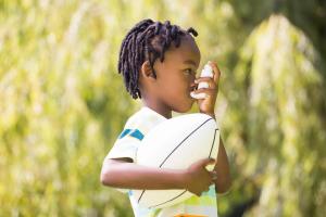 Little boy using in haler. | Image credit: WavebreakmediaMicro_stock.adobe.com
