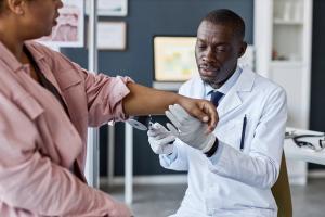 skin cancer screening doctor | Image Credit: © Seventyfour - stock.adobe.com
