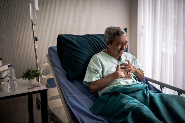 Heart failure deaths among older adults in the U.S. are increasingly occurring at home or in hospice, with persistent disparities by race, sex, and region. | Image credit: @saksit-Adobestock.jpeg