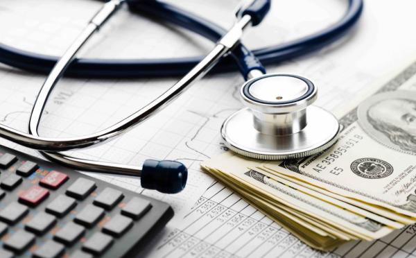 Health care costs | Image Credit: © Valeri Luzina - stock.adobe.com