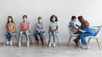 DIverse kids getting vaccinated - prostock-studio - stock.adobe.com