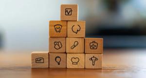 Wooden blocks with obesity and cardiovascular imagery | Image Credit:  zhuan -  stock.adobe.com
