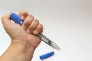 GLP-1 injection pen - Yulia Antonova - stock.adobe.com