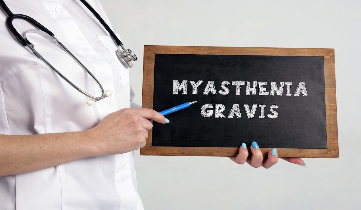 myasthenia gravis on a chalkboard | Image Credit: © Yurii Kibalnik-stock.adobe.com