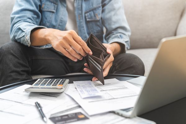 A new Commonwealth Fund report shows rising employer premium contributions and deductibles are straining household budgets, especially in Southern states. | Image credit: @KMPZZZ_adobestock.jpeg