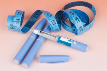 Semaglutide injector pens with measuring tape | Image credit: Shutterly – stock.adobe.com