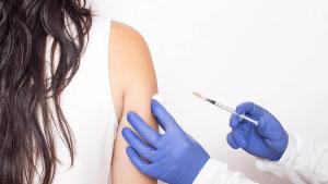 Allergist doctor injects against allergies to a young girl, a medical. Allergen-specific immunotherapy, copy space | Image credit: © HENADZY - © HENADZY - stock.adobe.com