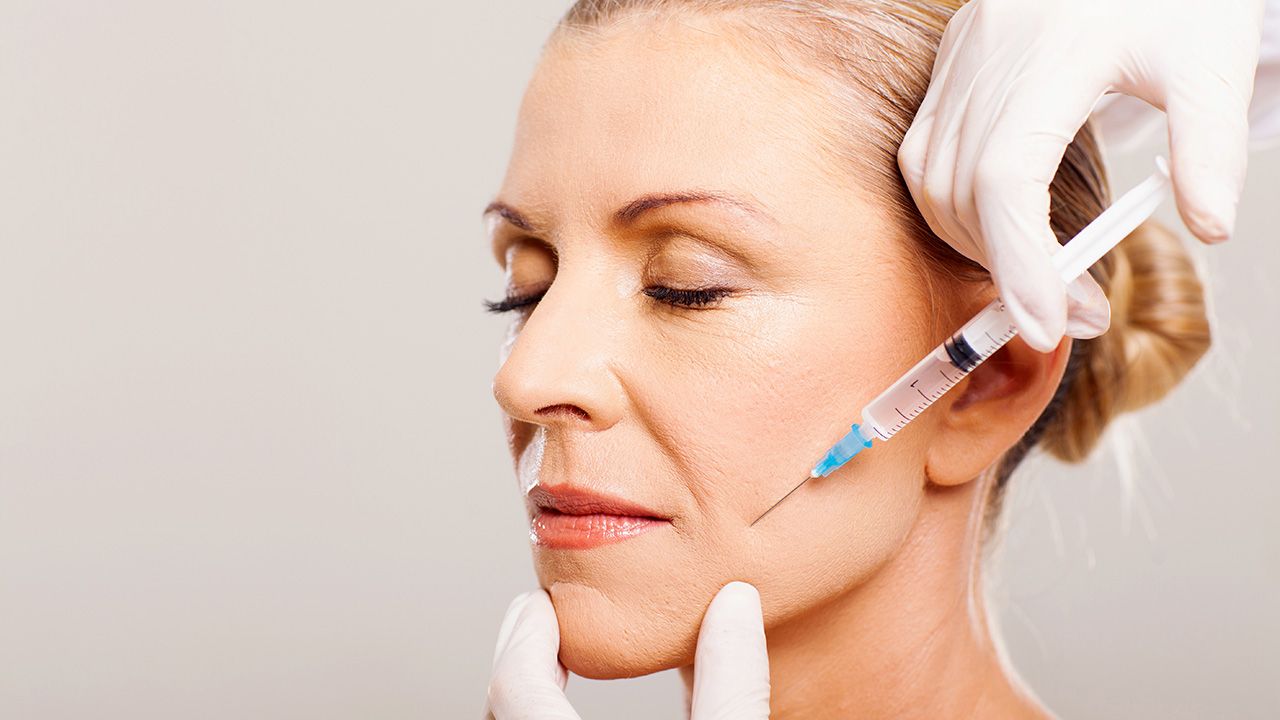 senior woman face lifting | Image credit: © michaeljung - © michaeljung - stock.adobe.com