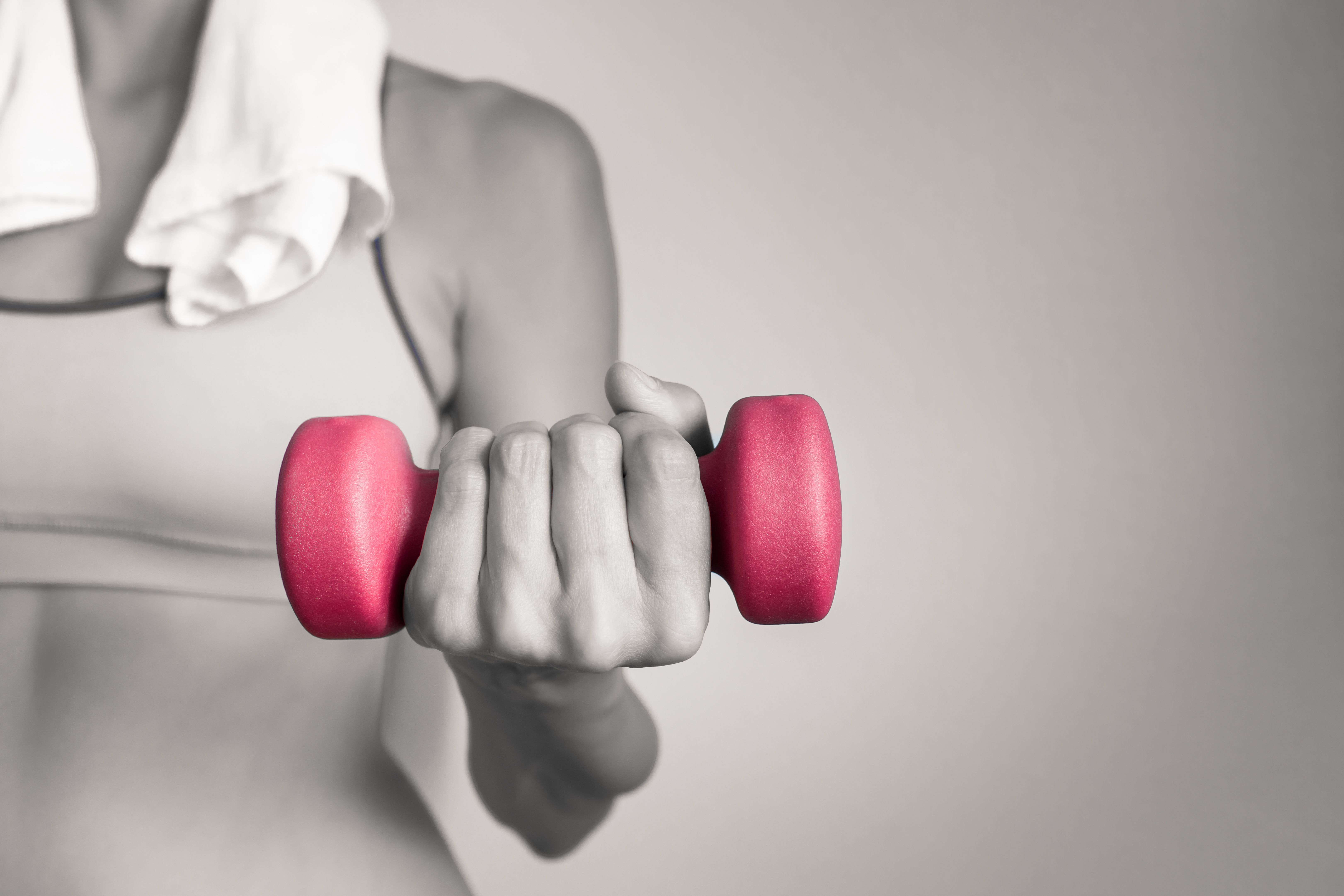 woman lifting weight