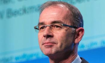 Wolfgang Janni, MD, PhD, presenting the results. Photo by © MedMeetingImages/Tod