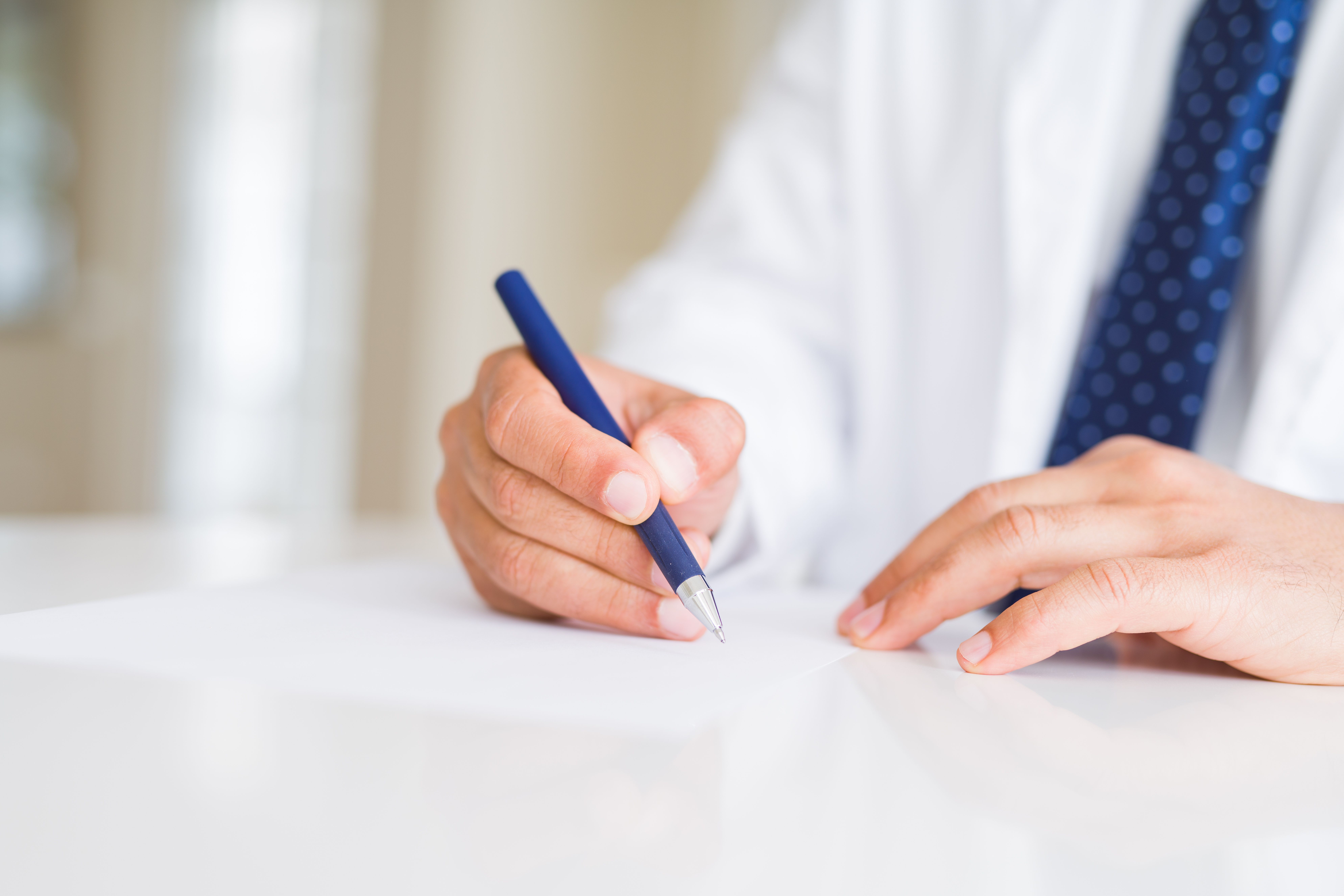 How Literature and Peer Review Can Impact an Oncology Fellow’s Career: © Krakenimages.com - stock.adobe.com
