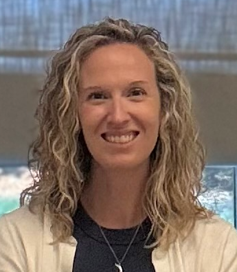 Proactive disclosure of information by clinical social workers in oncology may help equip patients to handle difficult aspects of cancer treatment. 