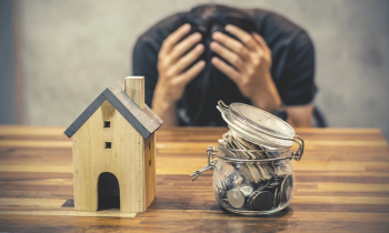 Adolescents and young adults with cancer more commonly experience financial toxicity and unmet social needs. 