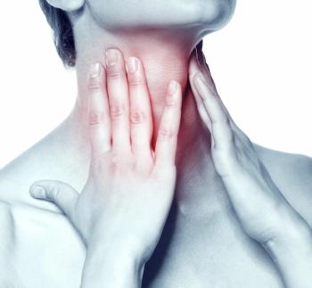Postoperative complications and mortality after standard or postponed surgery for esophageal cancer after active surveillance were similar in both groups.