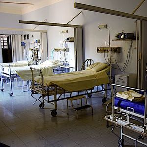 A Generalizable Infection Risk Predictor Based on EHR Data