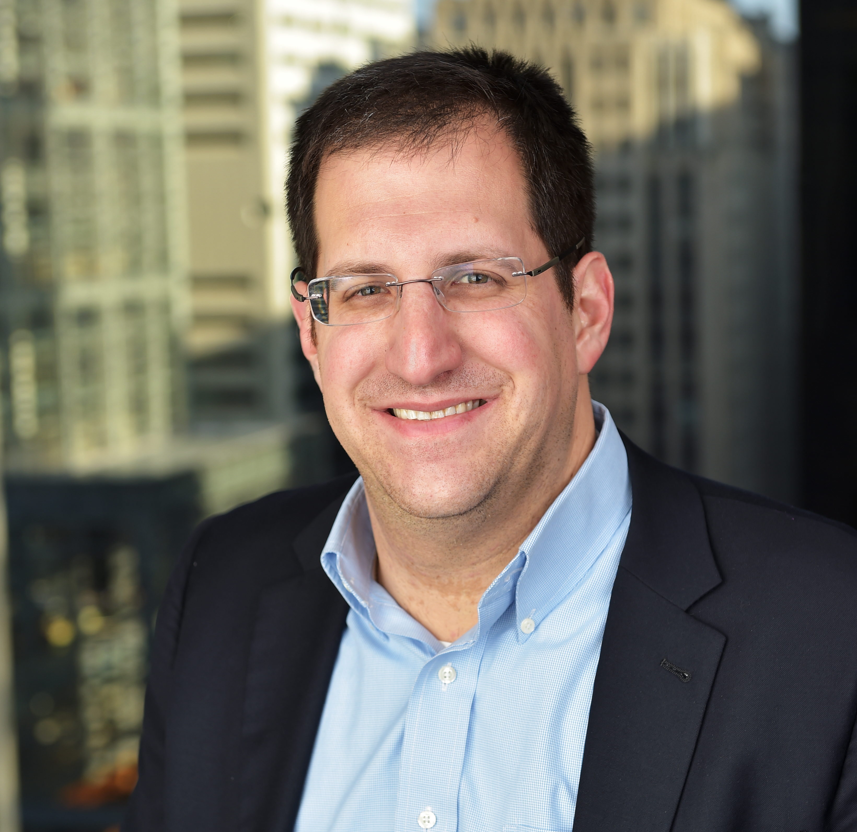 Noah Dermer headshot