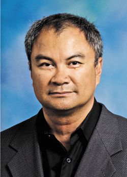 Carlito Lebrilla Headshot.jpg