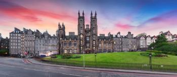 Edinburgh Old town of street Mound with New College, The University, Scotland panorama at sunset | Image Credit: © TTstudio - stock.adobe.com