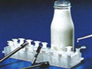 A Rapid and Space-Saving Method for Determining Melamine in Milk Under Organic Solvent–Free Conditions