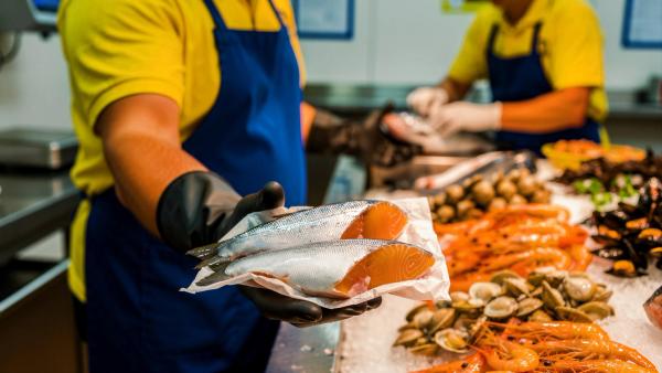 VASE-GC-MS Detects Personal Care Products in Fish