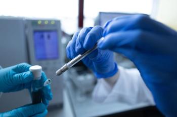 Scientist injecting a sample via the autosampler of HPLC system. High performance liquid chromatography at chemical laboratory. Developing of pharmaceuticals or vaccine. Biochemistry analysis | Image Credit: © lightpoet - stock.adobe.com