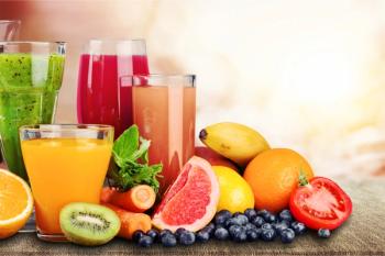 Composition of fruits and glasses of juice | Image Credit: © BillionPhotos.com - stock.adobe.com