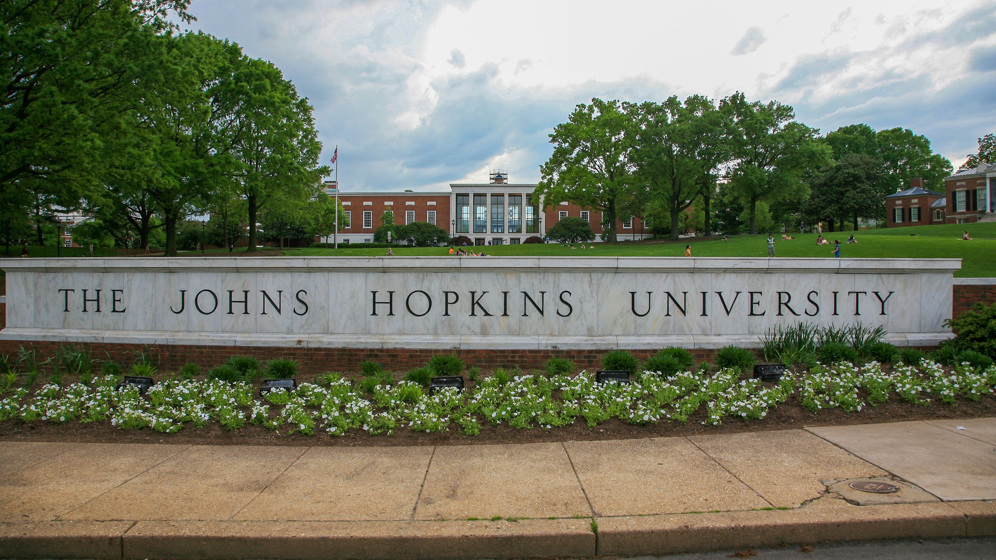 Baltimore, Maryland, USA - MAY 09, 2009: The sign of Johns Hopkins University in spring | Image Credit: © Bo - stock.adobe.com