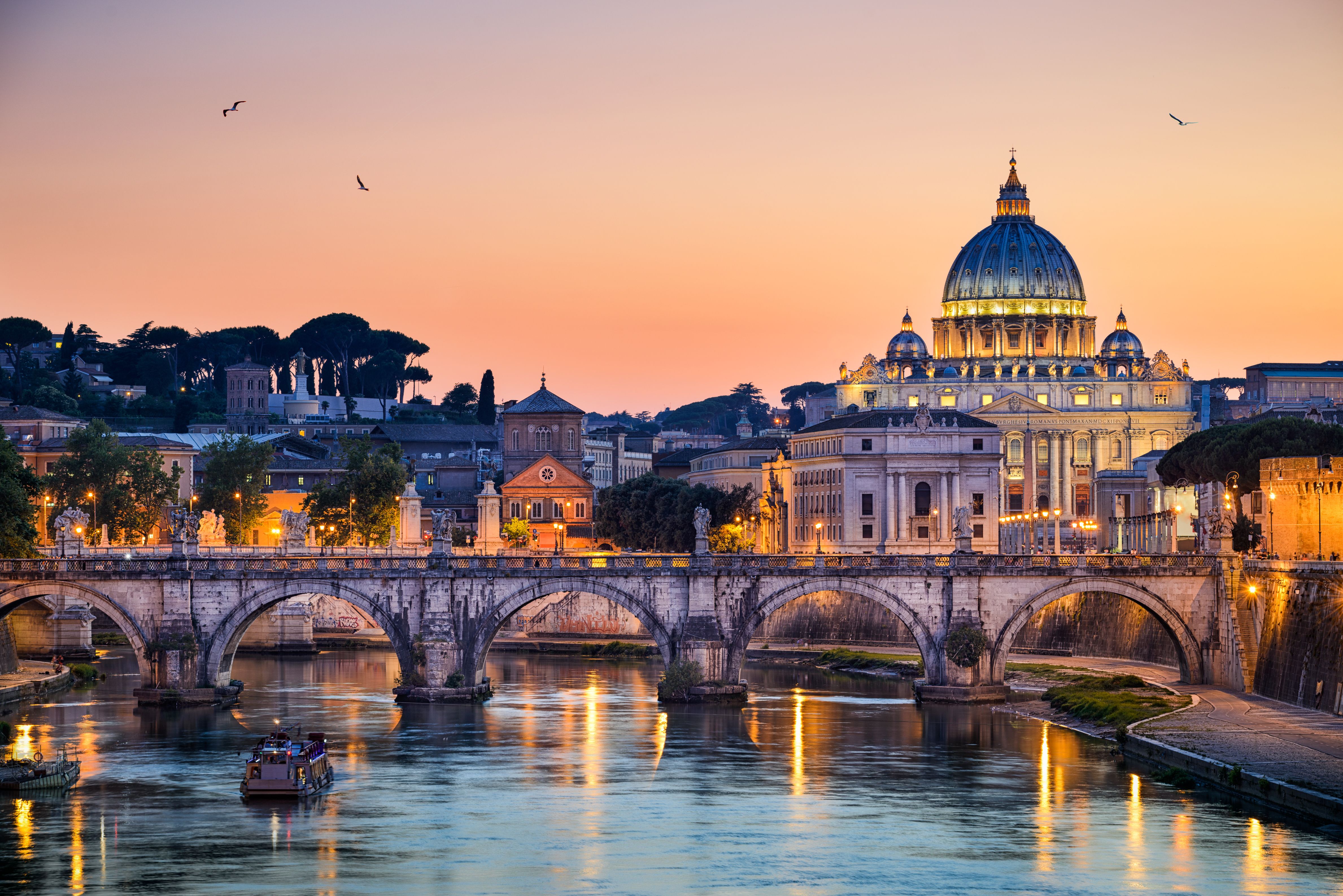 Night view of the Basilica St Peter in Rome, Italy | Image Credit: © Mapics - stock.adobe.com