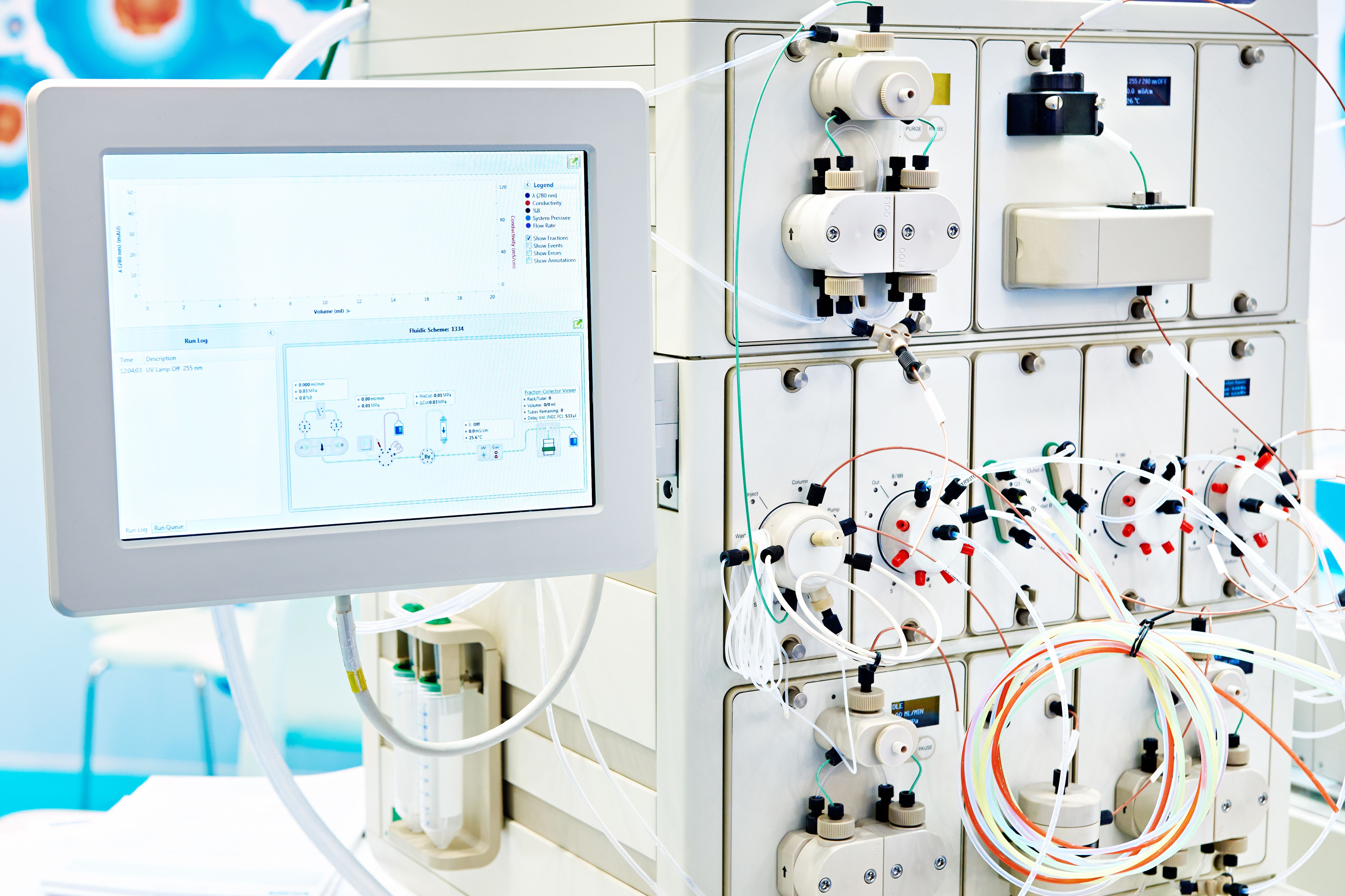 Chromatography system in chemical lab | Image Credit: © Sergey Ryzhov - stock.adobe.com