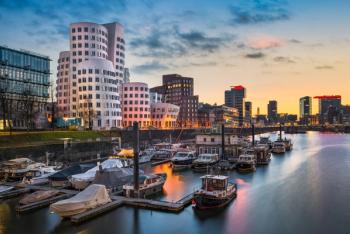 Medienhafen in Düsseldorf, Deutschland | Image Credit: © Mapics - stock.adobe.com