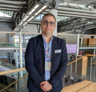 Sébastien Rolle from Shimadzu Europa GmbH spoke about how to make chromatography greener at analytica 2026.