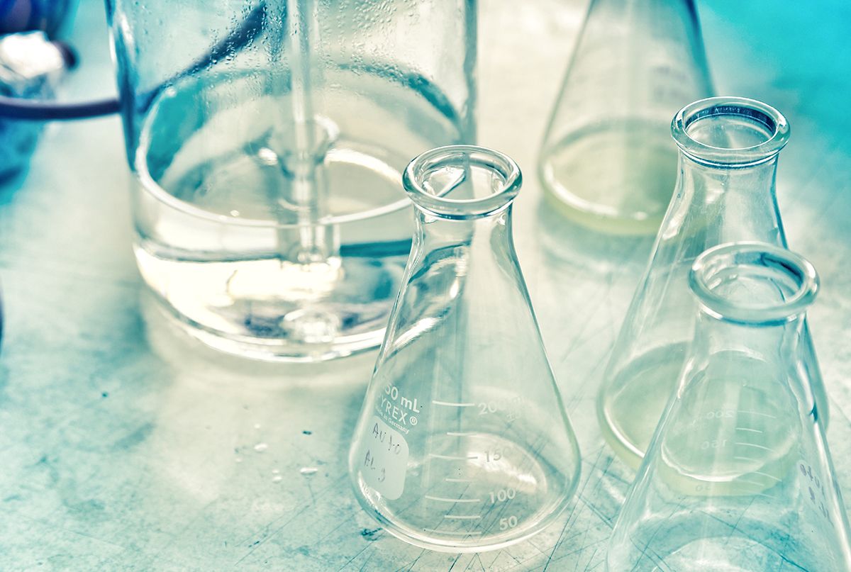 WaterImmiscible Solvents as Sample Diluents in ReversedPhase HPLC—You